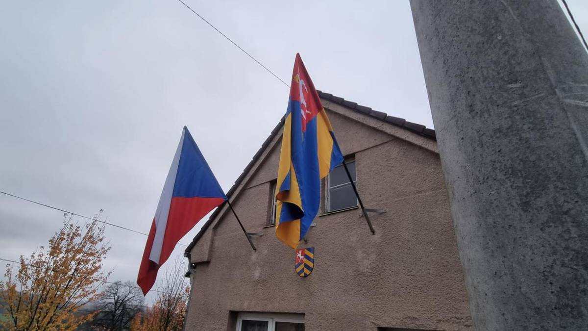 Lampionový průvod spojený se slavnostním kladením věnců k příležitosti Dne vzniku Československa.