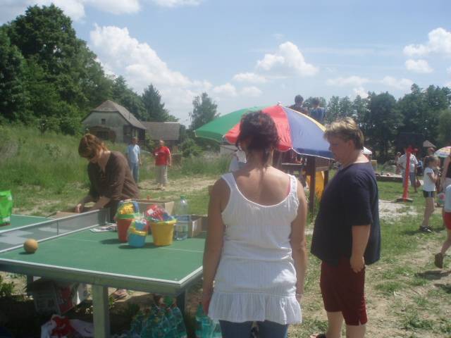 Dětský den v Úněšově konaný dne 1.6.2008.    Děkuji pořadatelům SDH Úněšov, Mateřské škole Úněšov paní ředitelce Jaroslavě Müllingové, Milině Mižárové a její rodině a všem účastníkům za povedený den.    Doufám, že v příštím roce se opět sejdeme.    Sponzoři: pan Libor Stehlík, Ladislav Trávníček ml., Europlant.