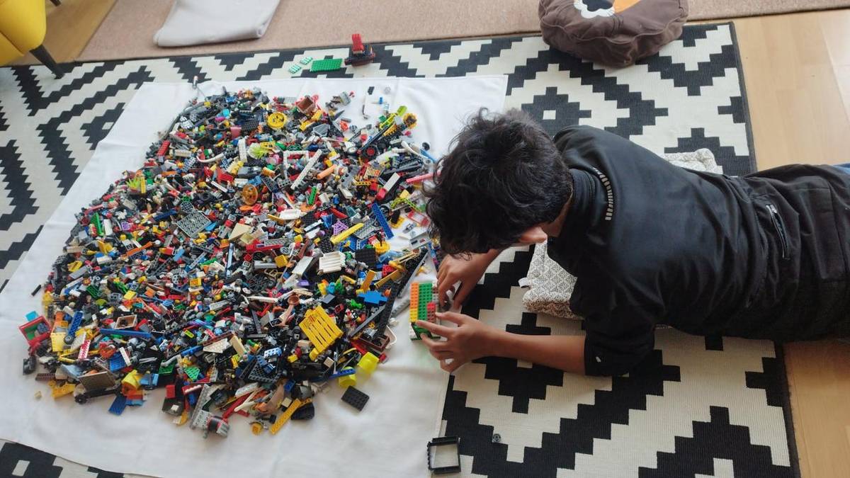 Dňa 22.10.2024 sa uskutočnilo LEGO popoludnie. Prikladáme fotky z akcie a krásnu lego- výstavu diel.