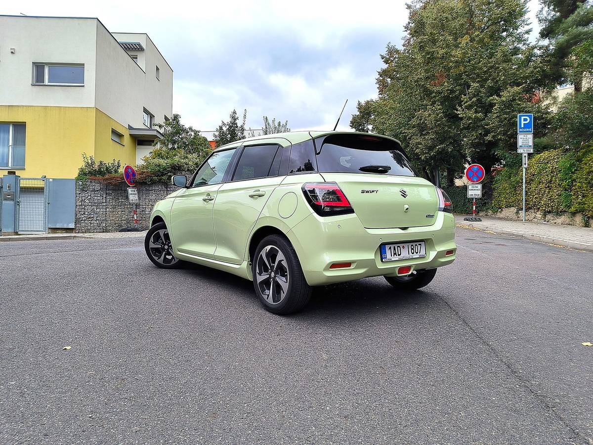 Za půl století Swift nikdy nepřekonal čtyřmetrovou hranici, aktuální generace měří 3860 milimetrů.