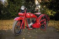 Jediným motocyklem, který nebyl vyrobený v Československu, je Harley-Davidson J1000 z roku 1928 po renovaci s maximálním využitím originálních dílů. Vyvolávací cena je 350 tisíc korun.
