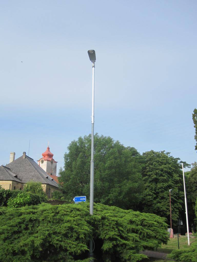 Akce "Rekonstrukce veřejného osvětlení v obci Svojšice a Bošice". Proběhla výměna 97ks svítidel z toho 81 ks svítidel ve Svojšicích a 16 ks svítidel v Bošicích. Celkové náklady  680 746,00 Kč. Obec získala dotaci ve výši 541 000,00 Kč z rozpočtu Středočeského kraje.