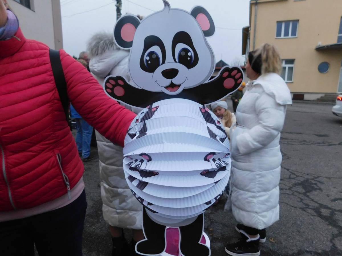 8. listopadu se konal v Drahlíně tradiční pochod za sv. Martinem....