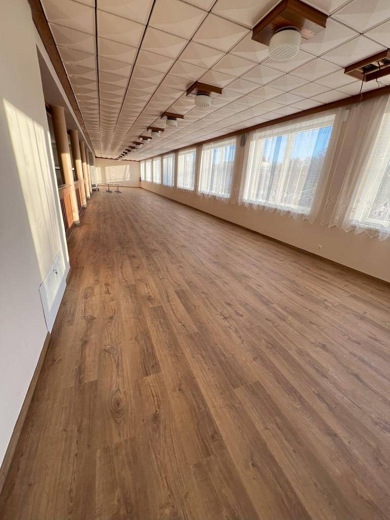 „Snížení energetické náročnosti kulturního domu Nítkovice č. p. 129 – rekonstrukce topení a výměna podlah“