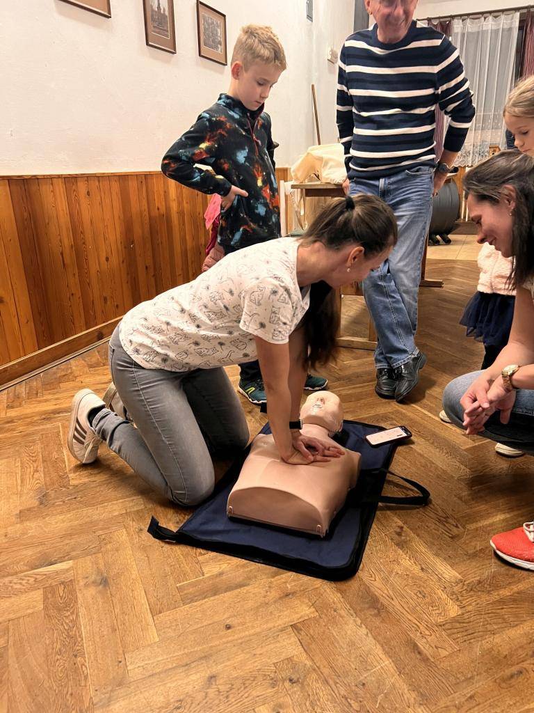 ČČK pro místí občany zorganizoval přednášku o první pomoci.