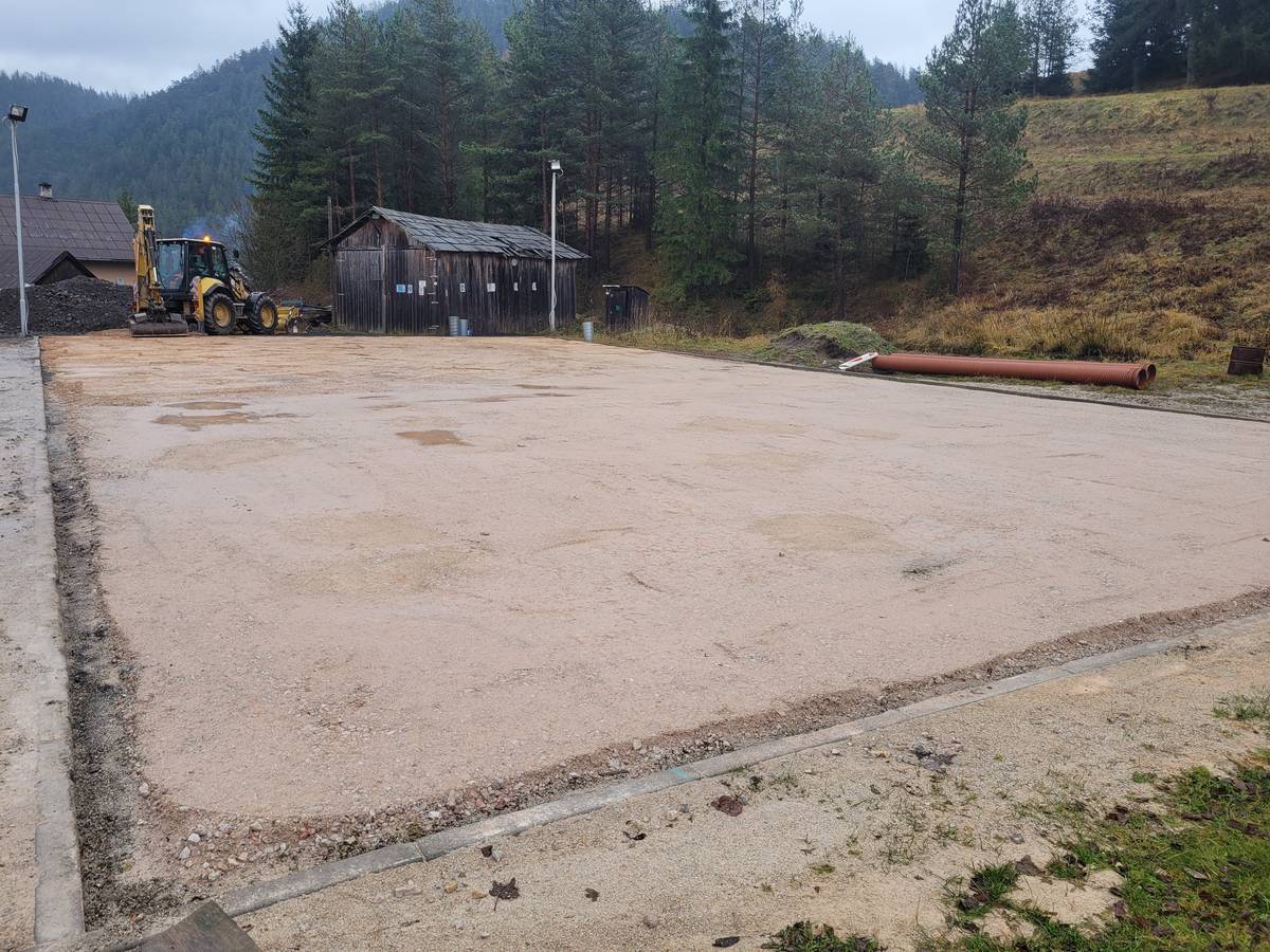 V sobotu 23.11.2024 od 11.00 hod. budeme pripravovať podklad pod ľadovú plochu za KD. Privítame každú pomocnú ruku. Potrebné náradie : zabezpečené Tešíme sa na Vás Vaša obec