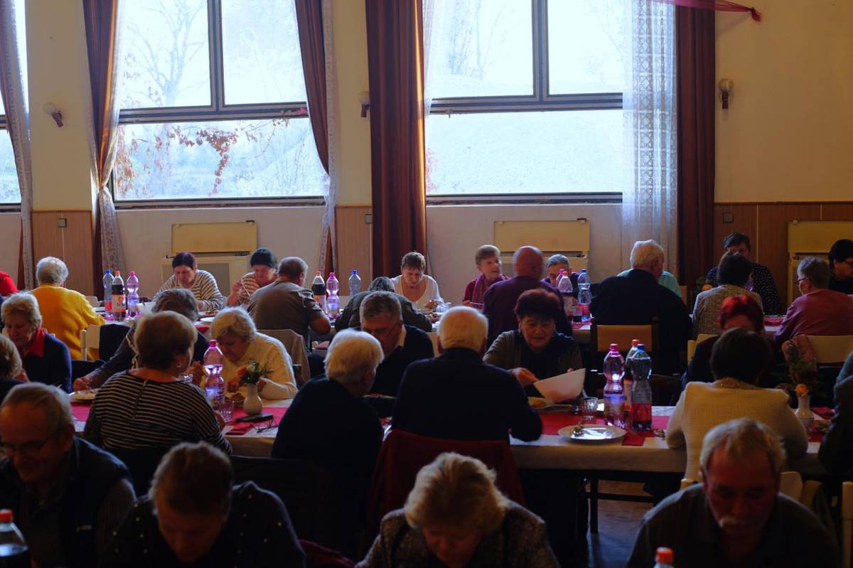 Posedenie pri príležitosti mesiaca úcty k starším 2024