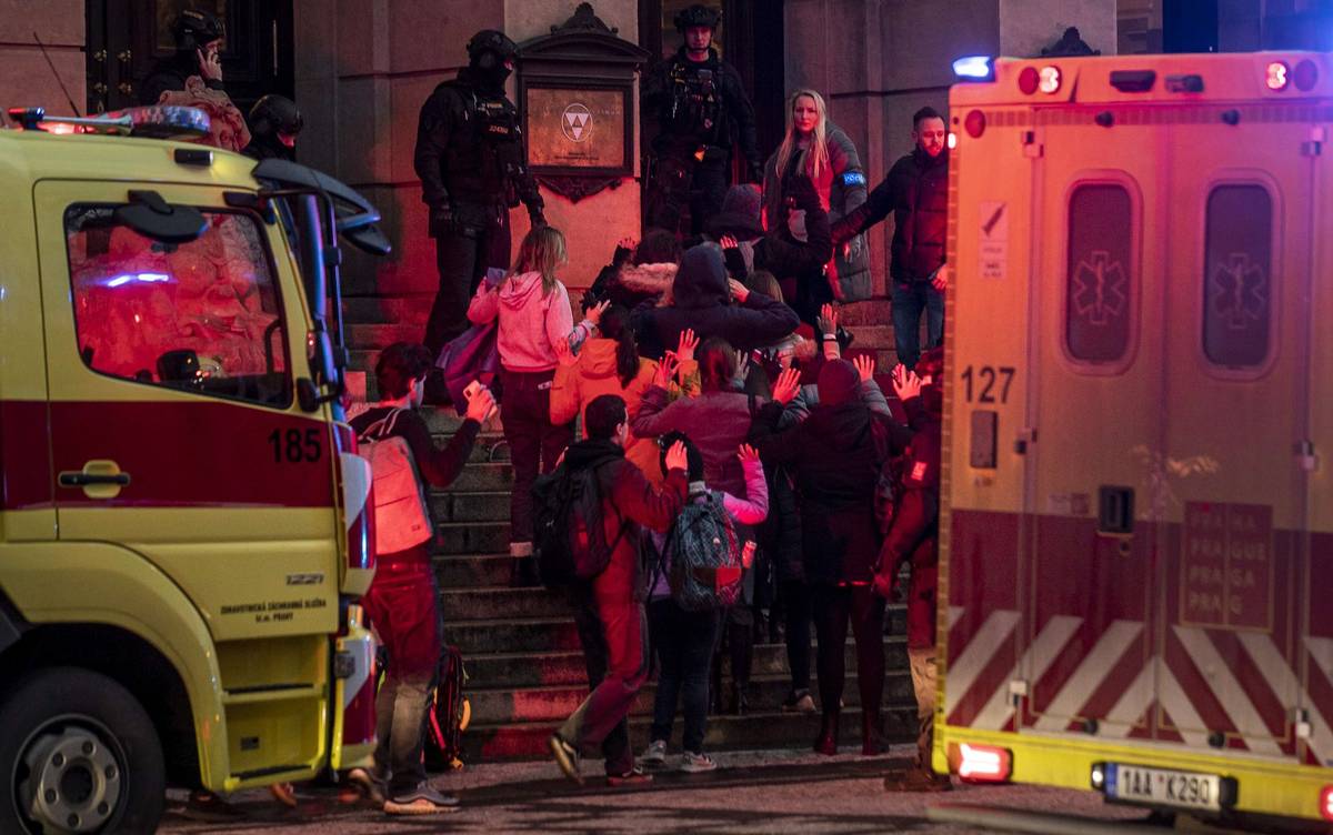 Anna Boháčová, MAFRA, a.s. / Tragická střelba na Filozofické fakultě Univerzity Karlovy. Nominace v kategorii Aktualita (ukázka ze souboru snímků).