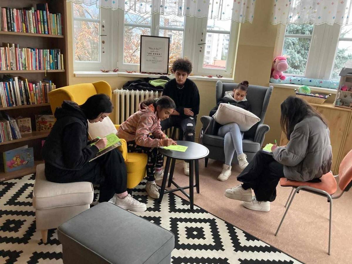 Dňa 15. 11. 2024 sa v poobedných hodinách uskutočnila posledná tohtoročná dievčenská skupinka. V poradí šieste stretnutie bolo zamerané na plnohodnotné trávenie voľného času - na záujmy a záľuby, ako aj na potrebu vzdelania v živote dievčat.