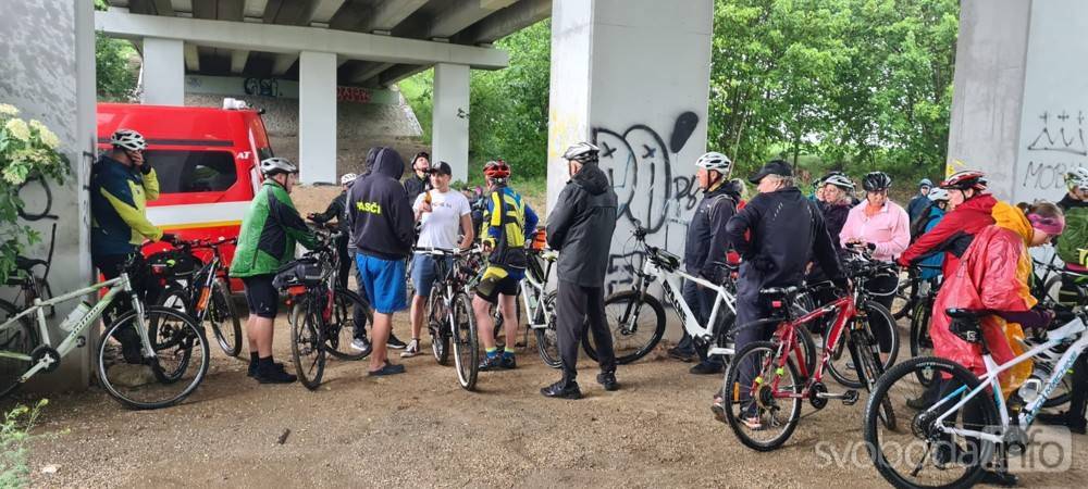 Cyklovýlet z Lomečka do Lomečka, s 50 Km trasou, se opět vydařil! Zúčastnilo se přibližně padesát cyklistů.
