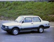 Na základech Fiatu 147 se v Brazílii vyráběl i třídveřový sedan Oggi.