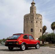 Toto je Seat Fura, omlazená 127 z doby, kdy už vypršela licence na výrobu vozu. Vyráběl se mezi lety 1982 a 1986, ve verzi Crono měl 55kW patnáctistovku.