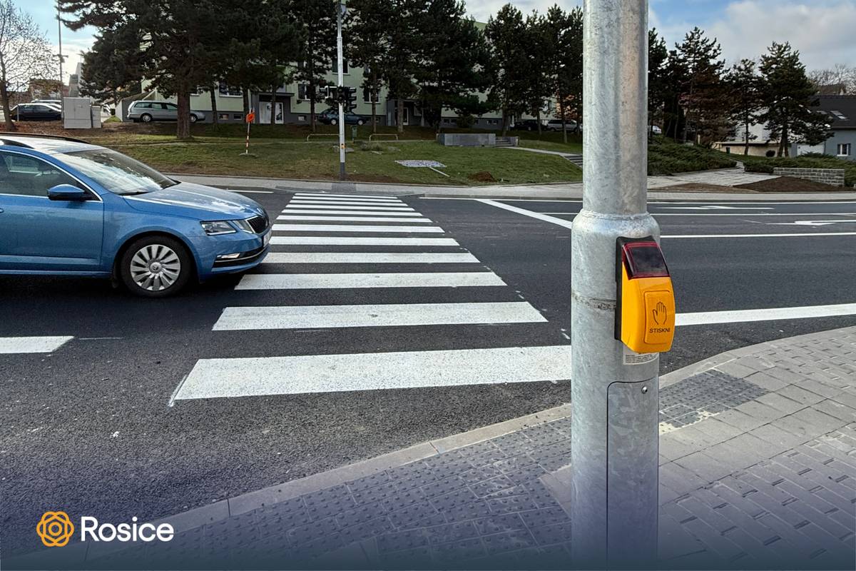 Jak to svítí na nové křižovatce? Dočtete se v dalších eNovinách.