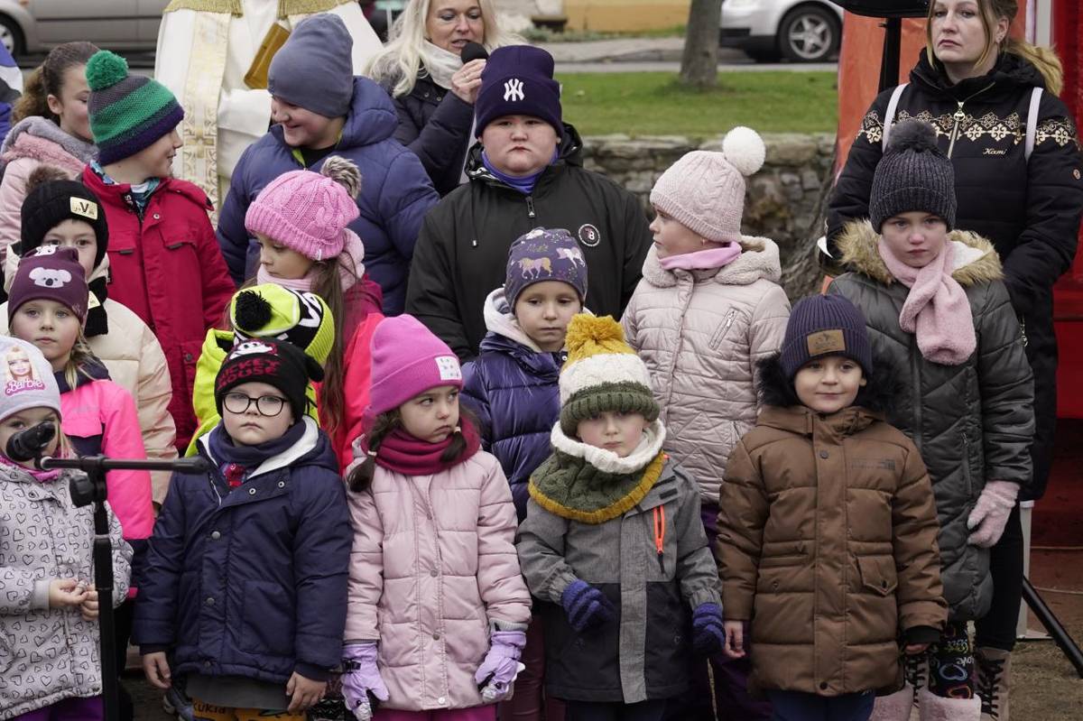 30.11.2024 - setkání u vánočního stromu