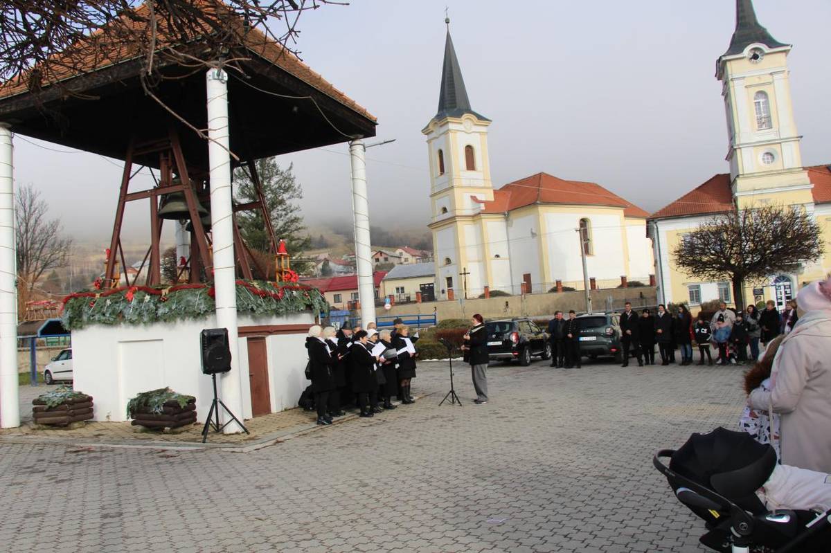 Posvätenie adventného venca 2024