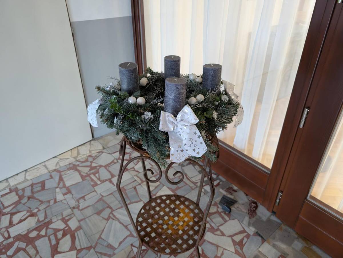 30.11.2024 Adventní jarmark spojený s ochutnávkou zabijačkových specialit, s posezením v Adventní cukrárně a s vánočním vystoupením MŠ, ZŠ a kroužku Sportík, nově s výstavou Z babiččina sekretáře