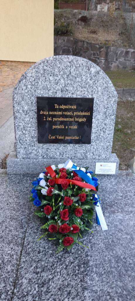 rekonštrukcia vojnového hrobu