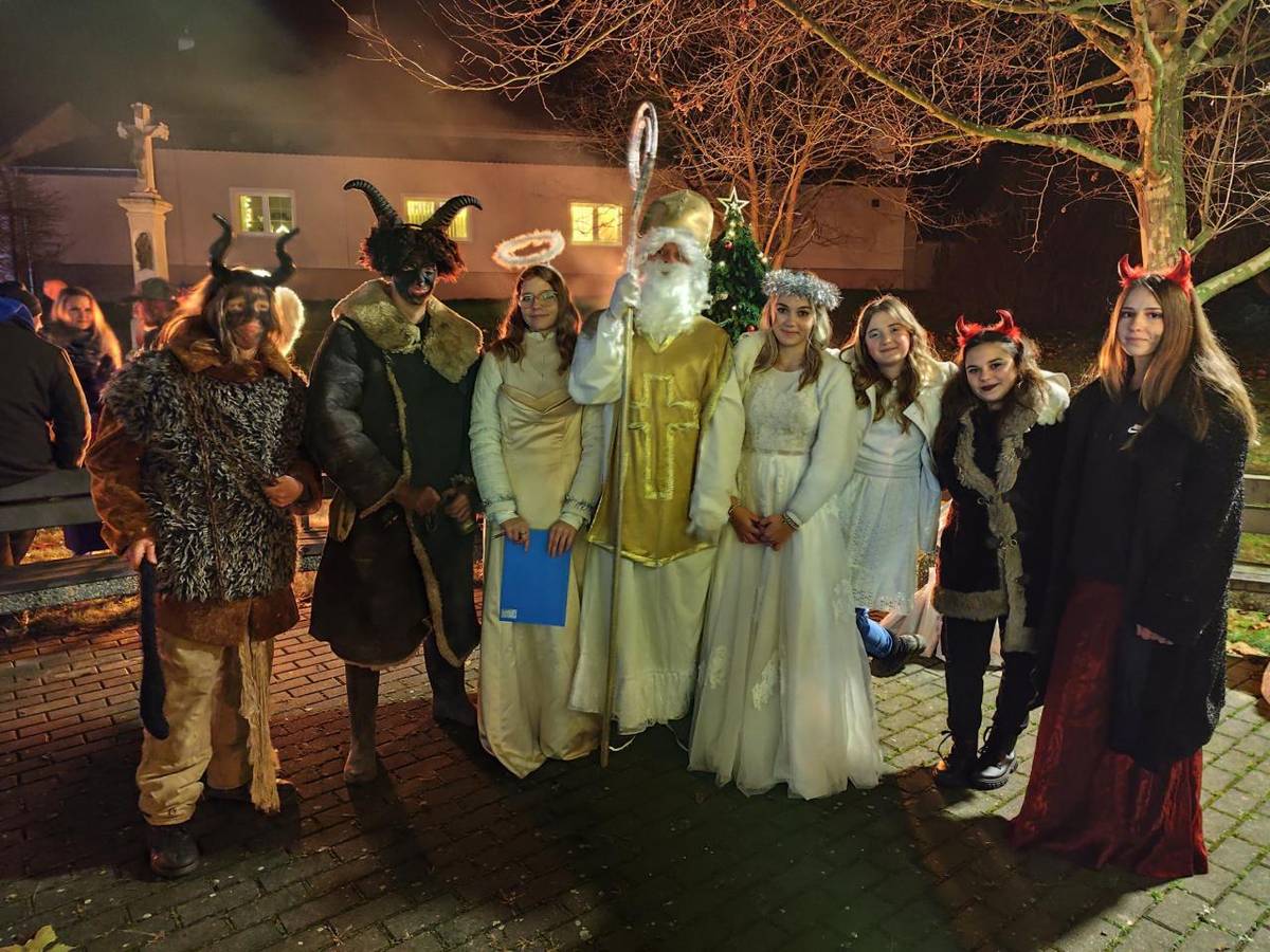 Stromeček s Mikulášskou nadílkou