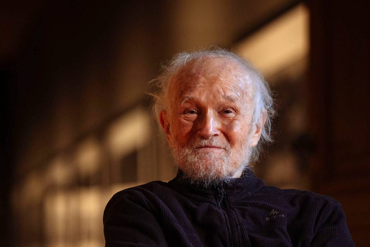 Josef Koudelka, známý hlavně svými fotografiemi invaze vojsk Varšavské smlouvy do Československa ze srpna 1968, vystavuje v pražském Uměleckoprůmyslovém museu cyklus Ruiny.