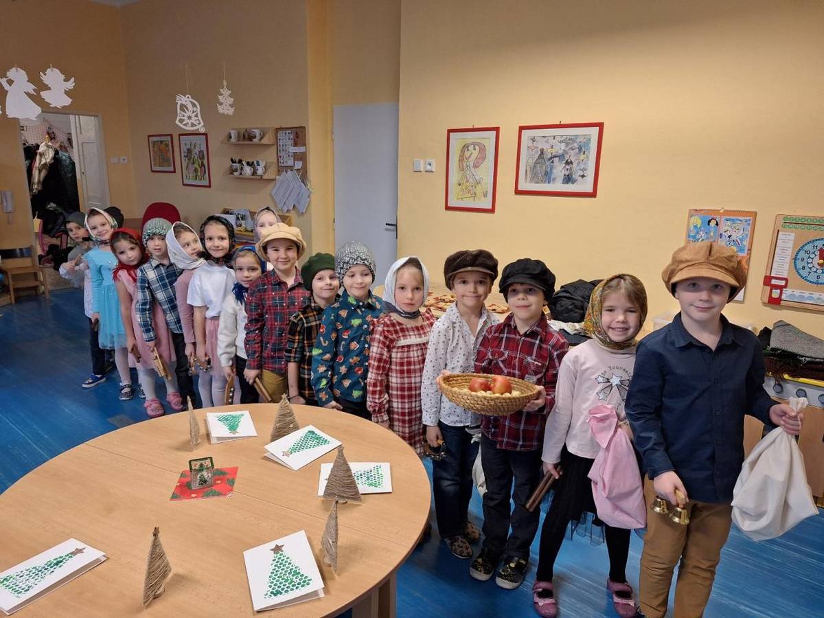 V Beruškách se konala besídka a Adventní zvonkovaní.