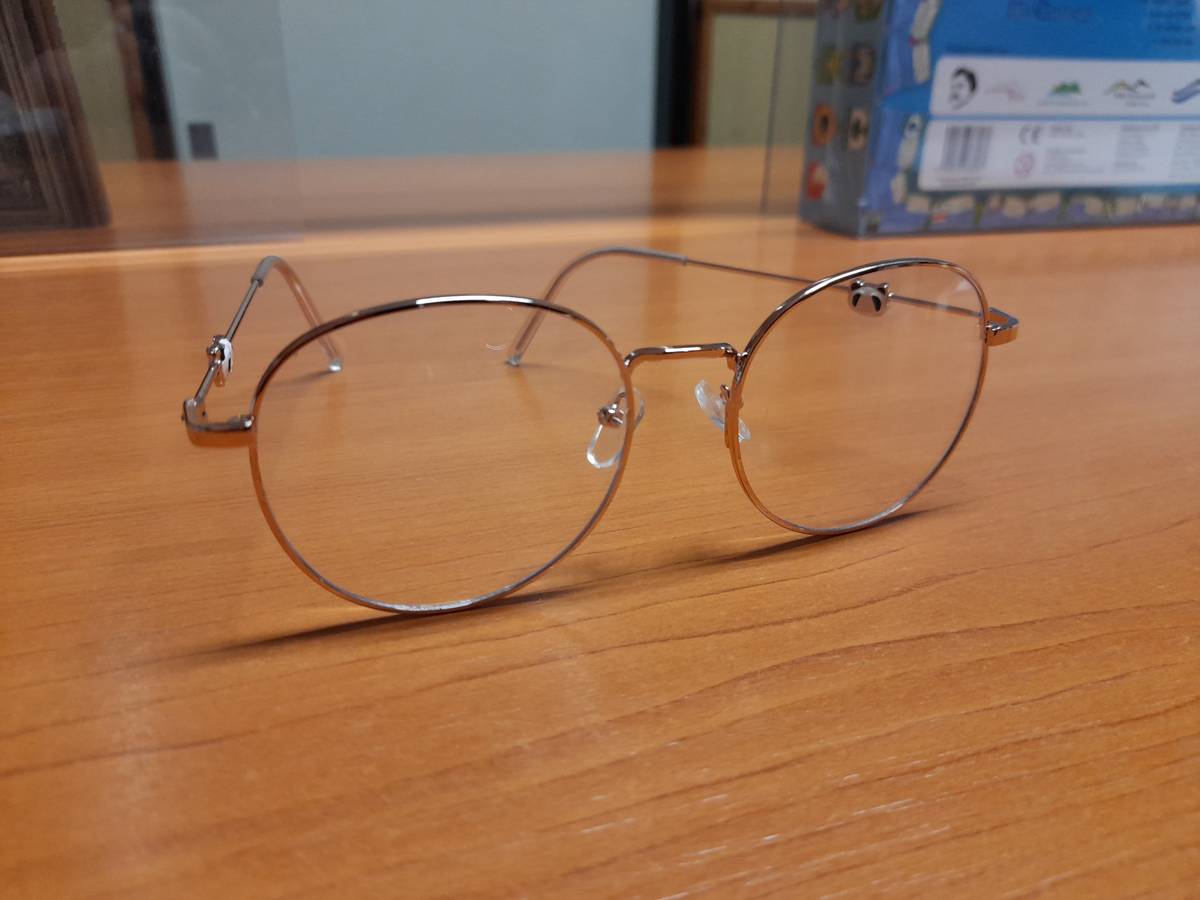 Včera  v odpoledních hodinách se našli dětské brýle v ulici na Olešnici směrem k novým ulicím. Brýle jsou na obecním úřadě k vyzvednutí.