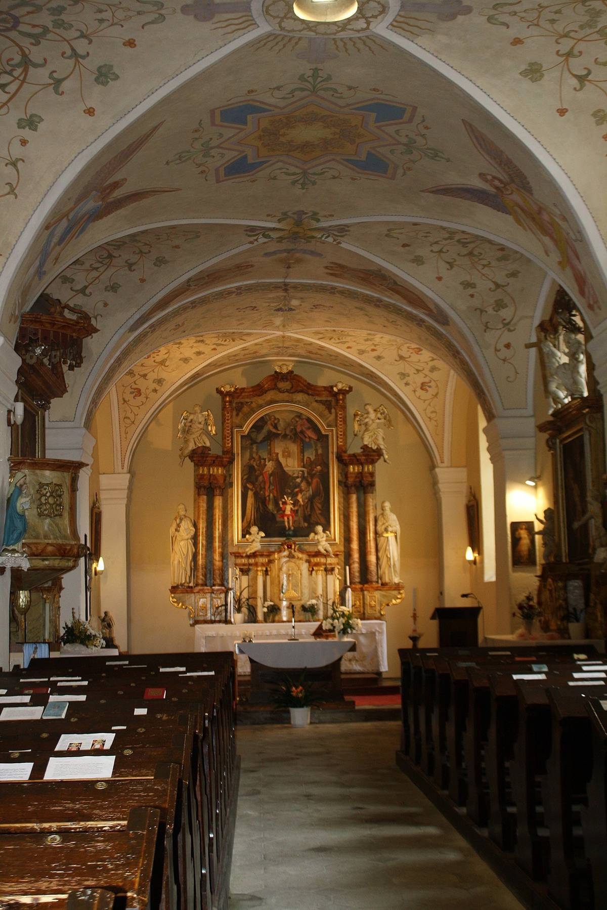 Ve čtvrtek 19. 12. 2024 od 17:00 vystoupí v kostele sv. Václava v Olešnici Novohradský smíšený sbor. Přijďte si poslechnout vánoční mše E. Marhuly, vánoční písně a koledy.