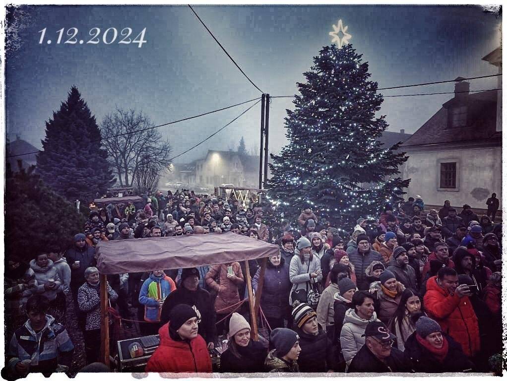 Obec Chotusice Vám všem přeje krásné Vánoce plné pohody a klidu a hodně zdraví po celý rok 2025.