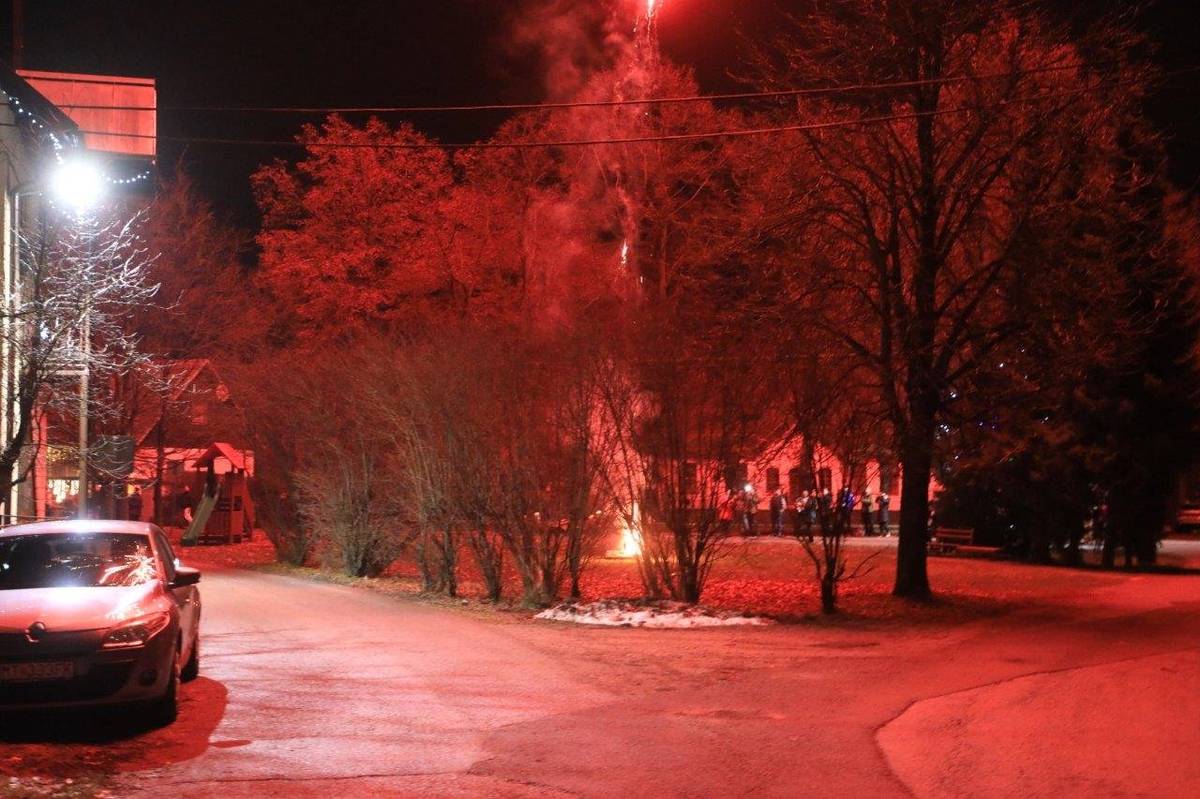 Príďte na Silvestrovský ohňostroj s našimi najmenšími zajtra 31.12.2024 o 18:00 na Pastierisko. Podávať sa bude detské šampanské a teplý čajík, aby sa aj naše deti rozlúčili so starým rokom