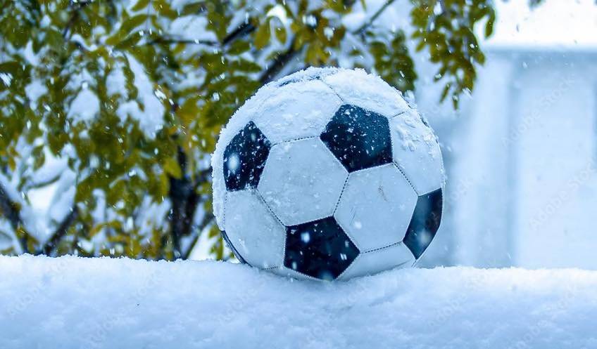 Vážení spoluobčané a příznivci židovického fotbalu, dovolujeme si Vás všechny pozvat na tradiční silvestrovský fotbálek, který se uskuteční tradičně 31.12.2024 v 10.00 hodin na hřišti v Židovicích. Kabiny s teplou vodou jsem k dispozici. Po zápase krátké /pro někoho dlouhé/ posezení v hospodě.  Fotbálek je určen pro všechny. Všichni jste zváni a vítáni.