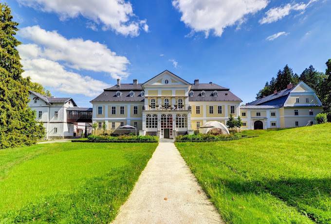 Domov Na zámku, příspěvková organizace Kyjovice přijme do pracovního poměru všeobecnou sestru.