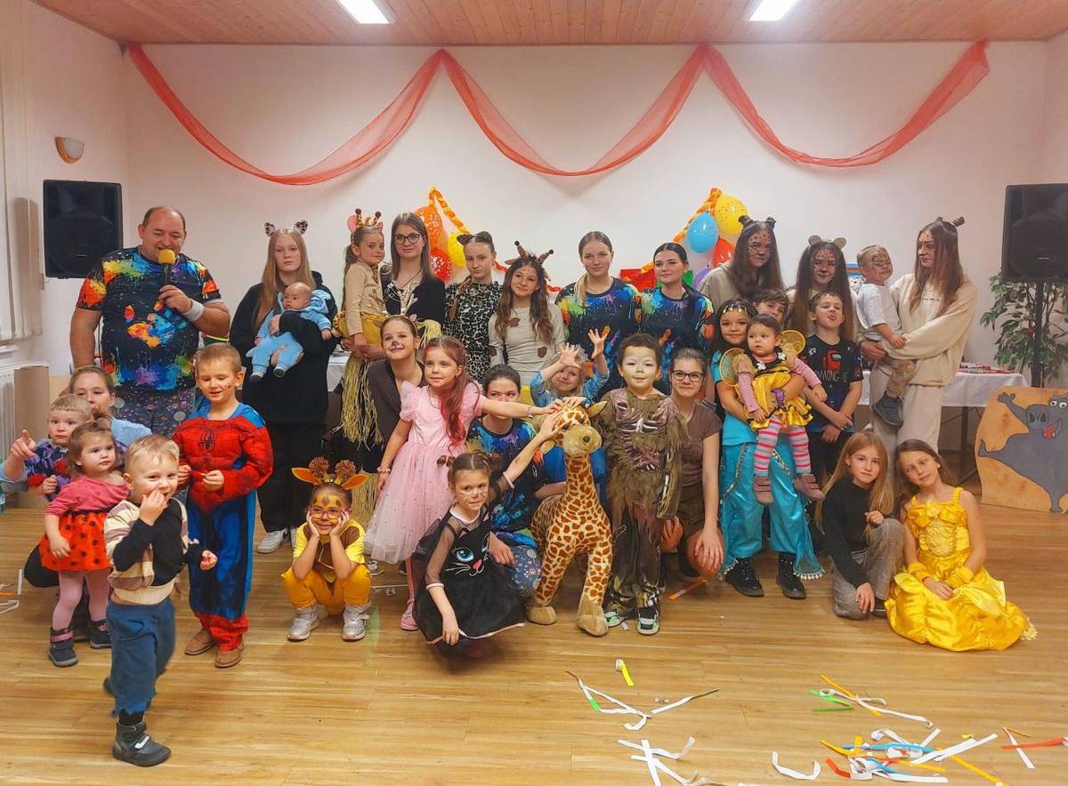 Maškarní výlet do Afriky byl plný zábavy a tance. Děkujeme za hojnou účast a hlavně agentuře TOMINO za krásný program!