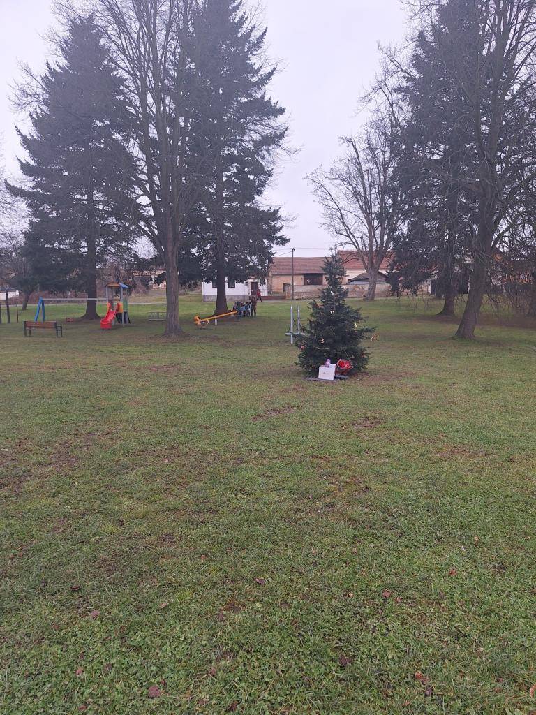 Předání vánočních dárečků pro děti MŠ Mířkov od obce