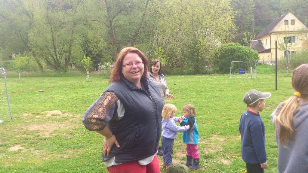 Příprava čarodějnic, stavba májky