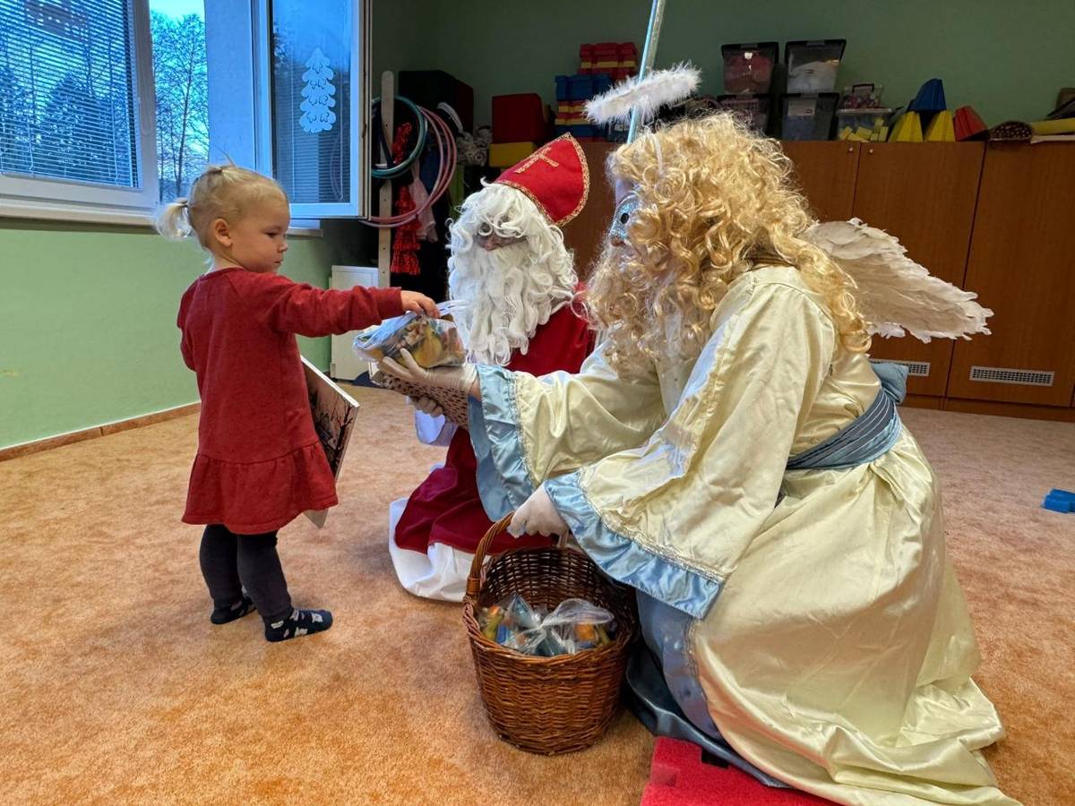 Mikuláš, čert a anděl přišli k nám.