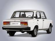 Lada 2107 byla v 80. letech poslední modernizací hranatého Fiatu 125.