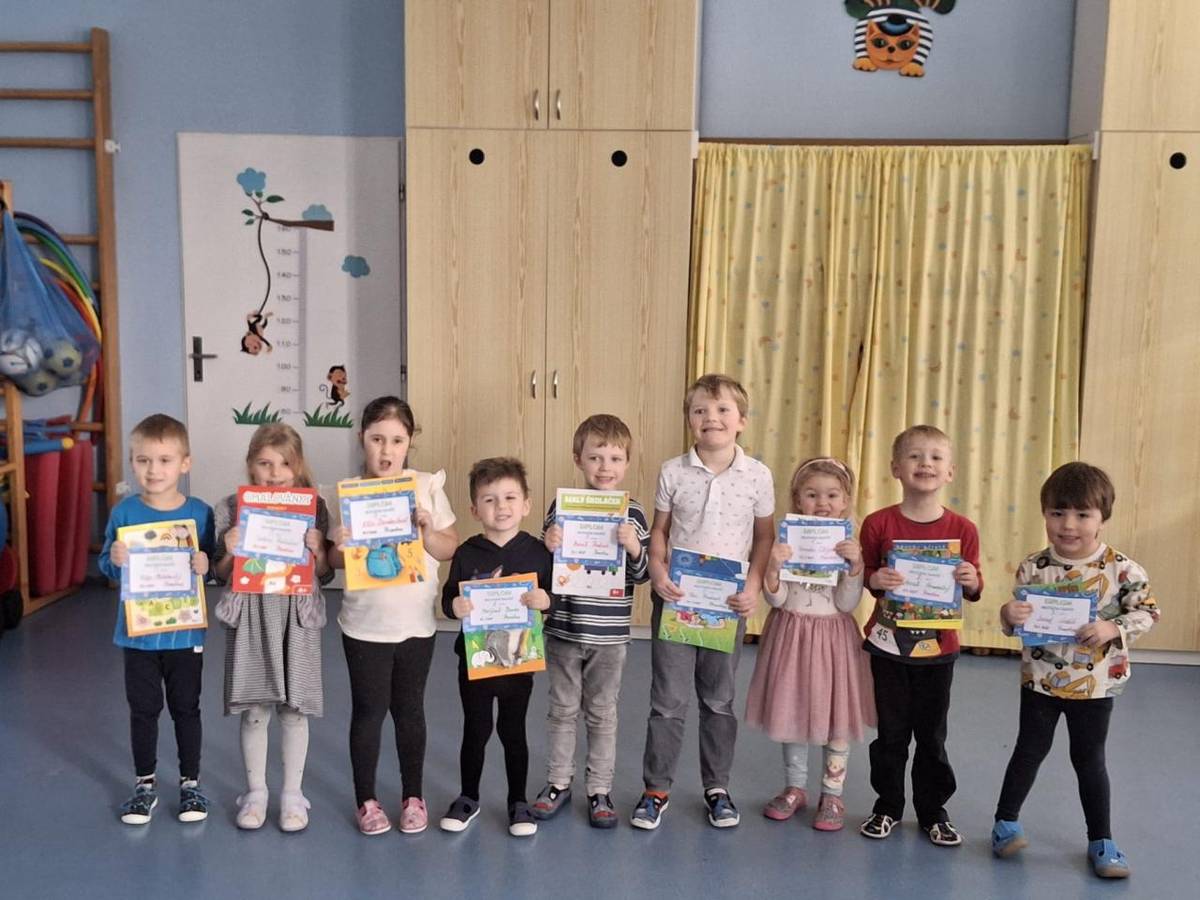 Recitační soutěž plná krásných básní se uskutečnila v pátek 24. 1. 2025, s velkým úspěchem. Účastníci soutěžili ve dvou kategoriích a podali skvělé výkony.