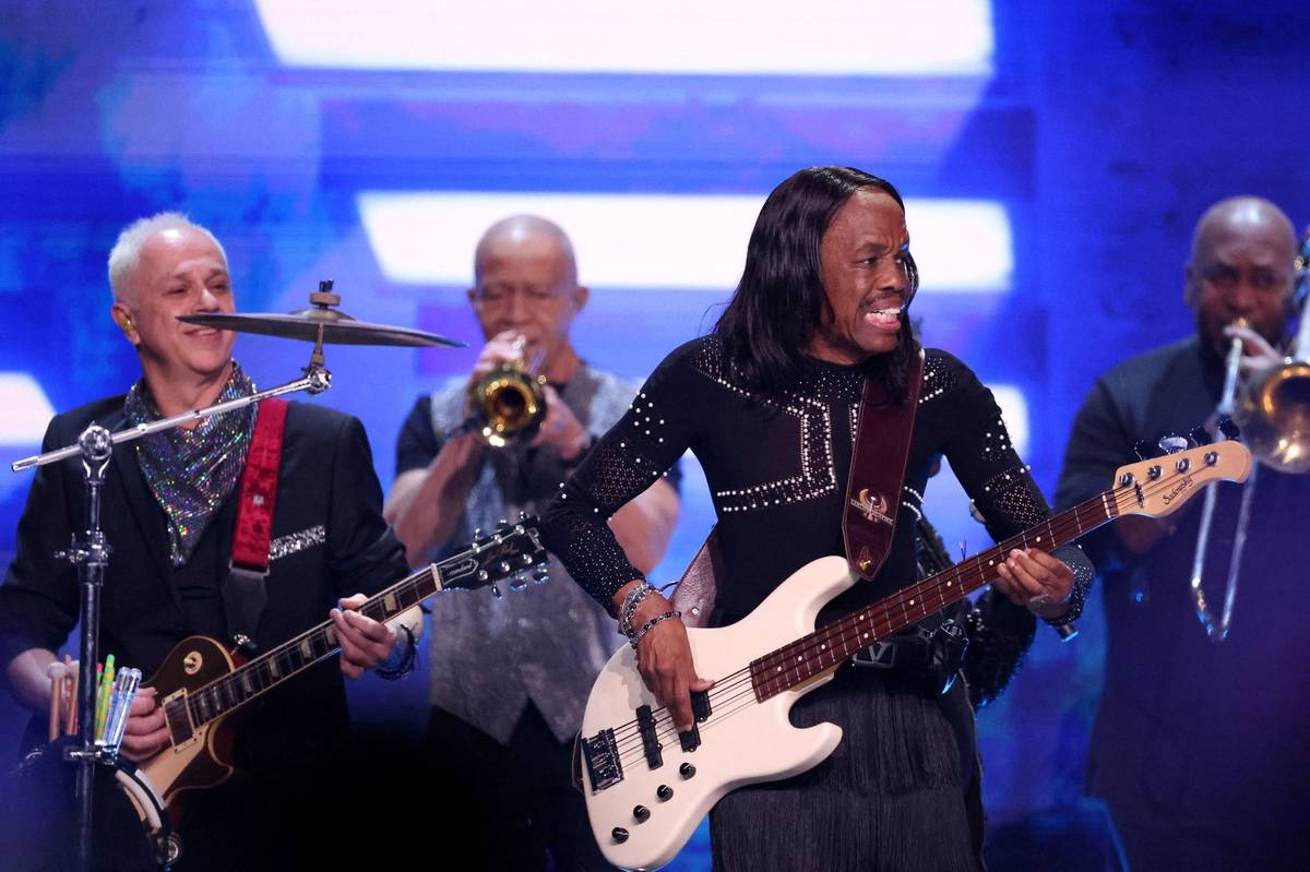 Verdine White z kapely Earth, Wind and Fire.