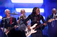 Verdine White z kapely Earth, Wind and Fire.