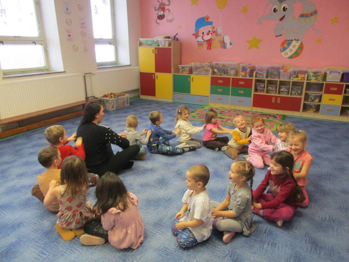 Sluníčka a Včelky