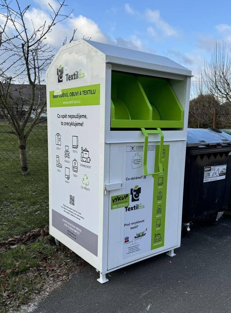 Začátkem ledna byl do naší obce přistaven kontejner na textil od společnosti TextilEco.