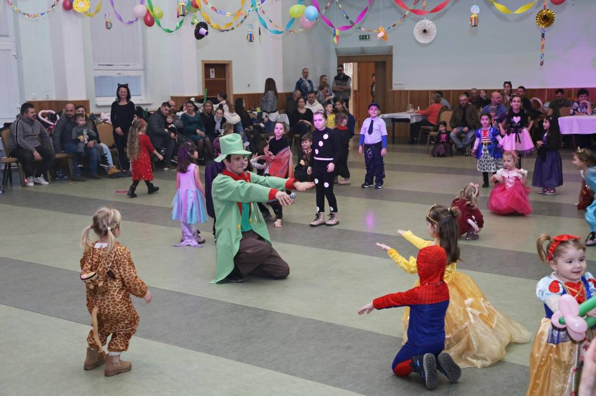 Druhá februárová nedeľa so vo Valalikoch niesla v znamení karnevalového veselia.