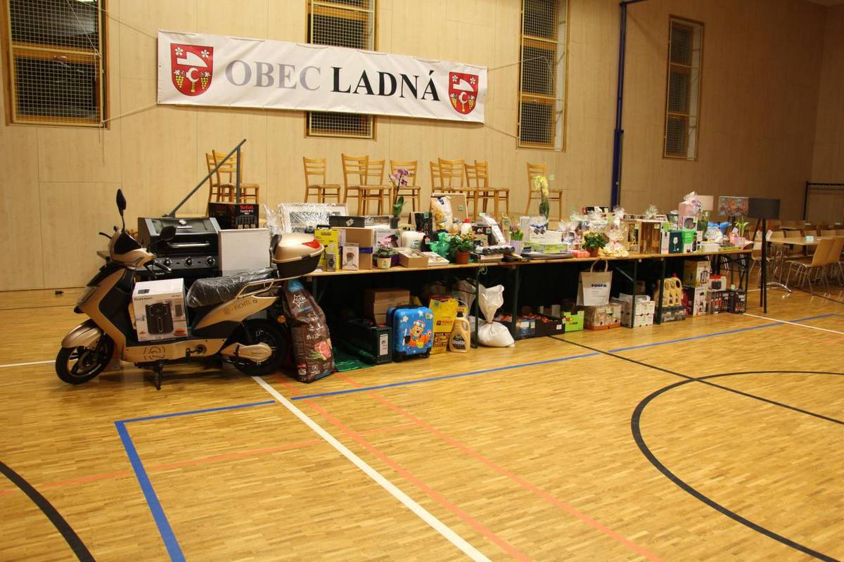 Obecní ples v Ladné 8.2.2025