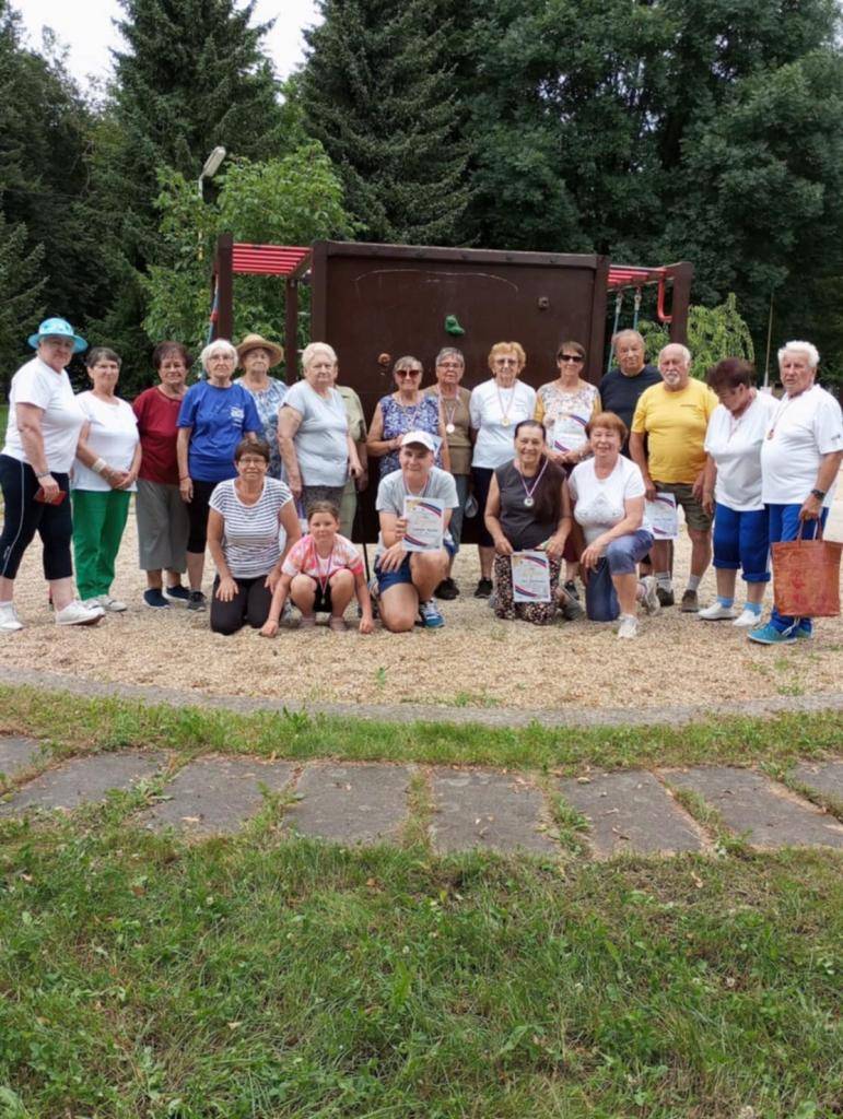 Hnúšťa, 10.2.2025 - V roku 2024 ZO SZZP v Hnúšti realizovala viaceré aktivity, ako športová olympiáda, autobusový zájazd na kúpalisko či oslava jubilantov. Finančná podpora z mesta vo výške 900€ umožnila uskutočniť tieto akcie pre zdravotne postihnutých členov.