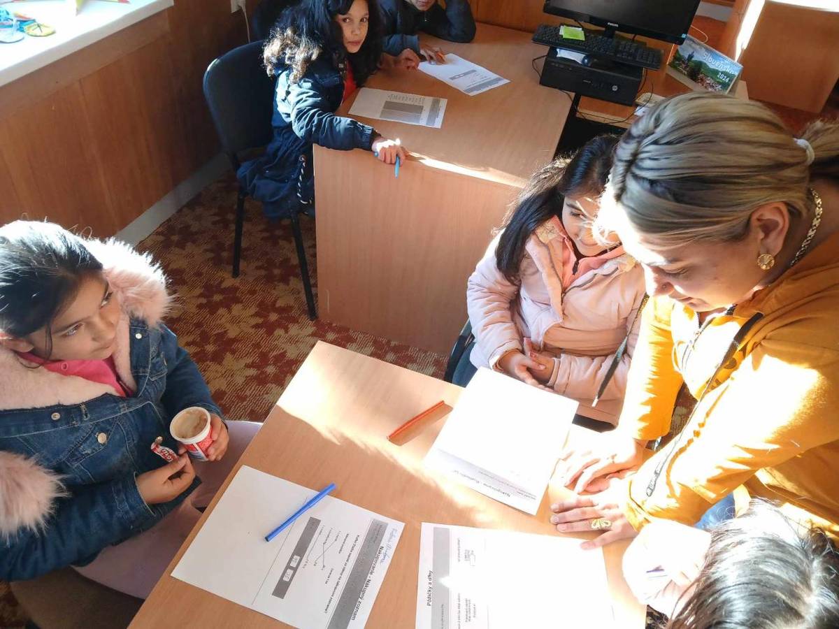 Mládežnícky klub sa učí ako správne hospodáriť s peniazmi, a ako správne míňať svoje našetrené peniaze.