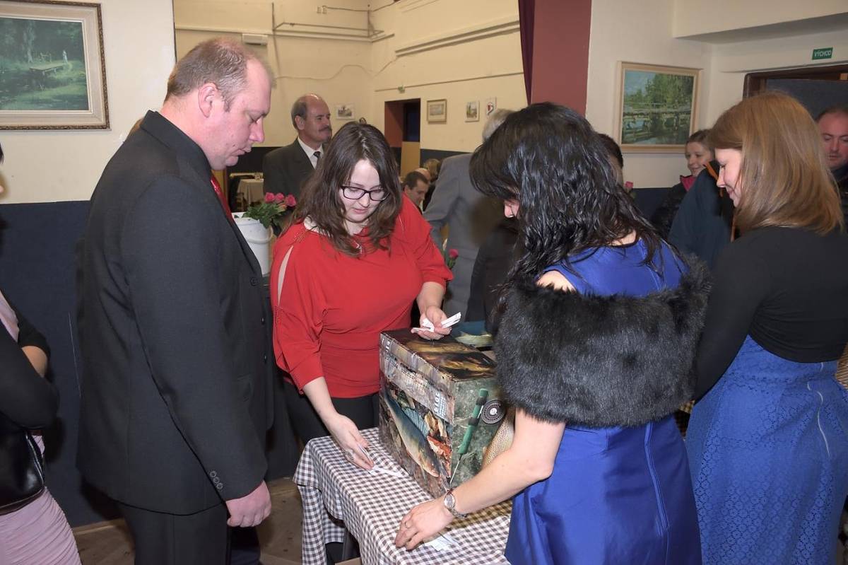 Rybářský ples Zbraslavice 10.02.2018 - odkaz foto