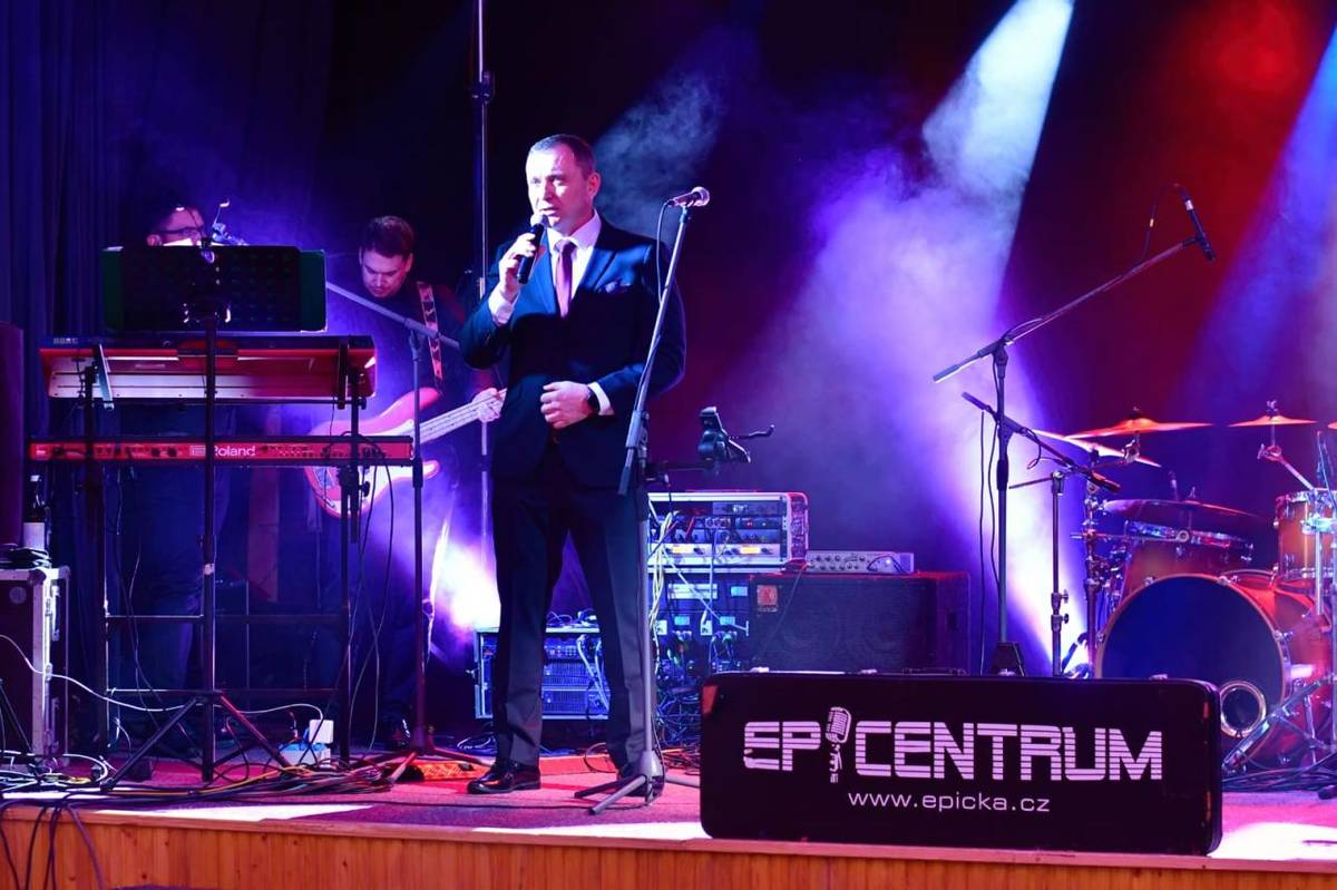 XXIV. městský ples, sobota 8. 2. 2025.  Foto Zdeňka Procházková, Petr Švancara