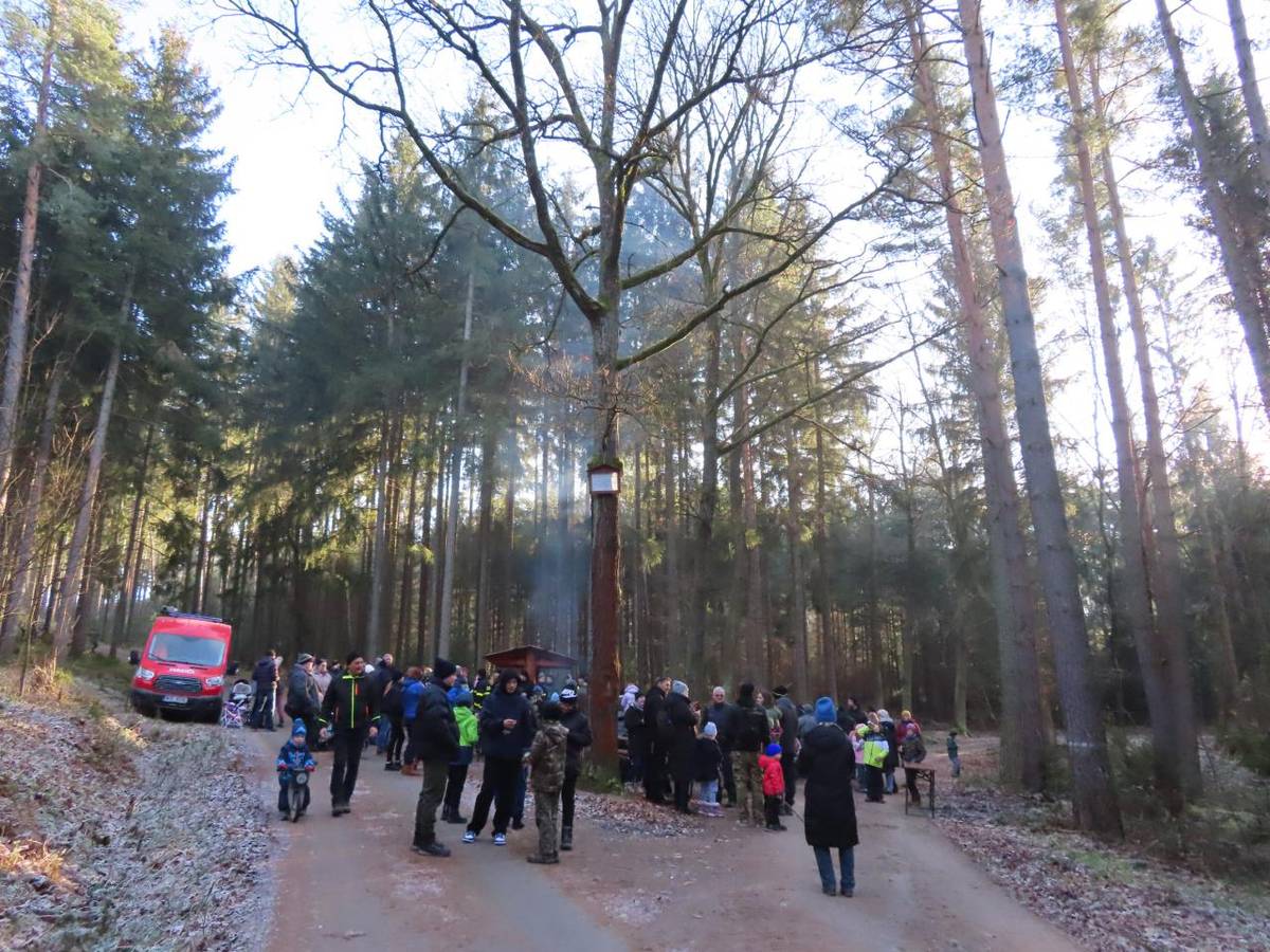 Sousedské setkání cehnicko - dunovických sousedů na rozcestí U Dubu