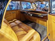 Karoserie původní verze měla na délku přes 5,1 metru, pozdější T77A byla ještě delší. O prostor vzadu tak nouze rozhodně nebyla.