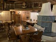 Uvnitř Unterhofalmu...