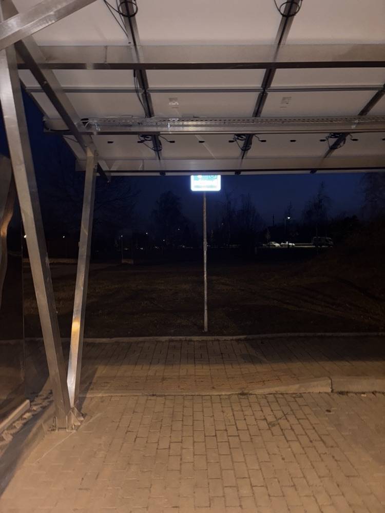 Dobrý den, toto místo nebude vyhrazeno pro osoby s tělesným postiženým, značka bude odstraněna.